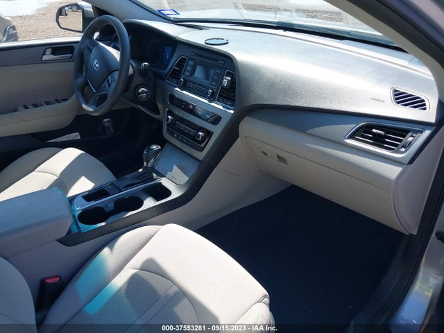 2015 HYUNDAI SONATA 2.4L SE VIN: 5NPE24AF2FH064532