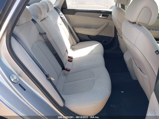 2015 HYUNDAI SONATA 2.4L SE VIN: 5NPE24AF2FH064532