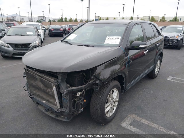 KIA SORENTO LX 2015 5XYKT3A68FG628394 Image 2