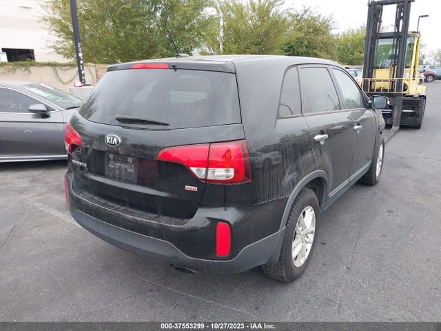 2015 KIA SORENTO LX VIN: 5XYKT3A68FG628394