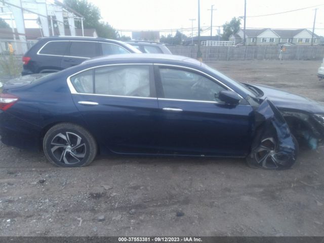 1HGCR2F39HA025096 Honda Accord Sedan Lx