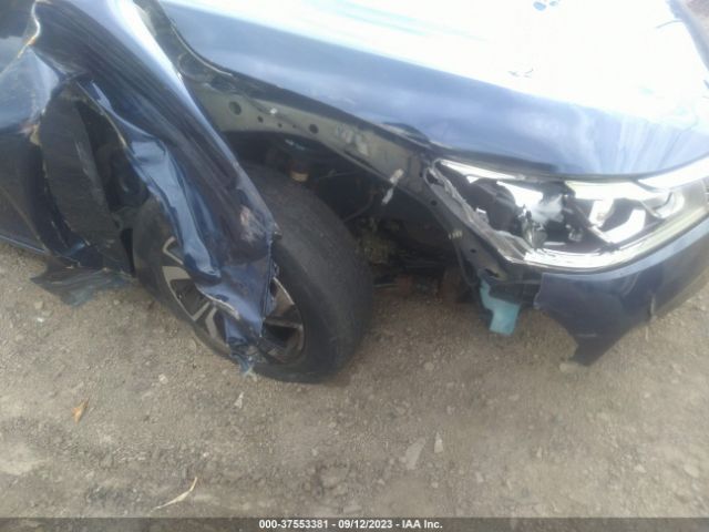 1HGCR2F39HA025096 Honda Accord Sedan Lx