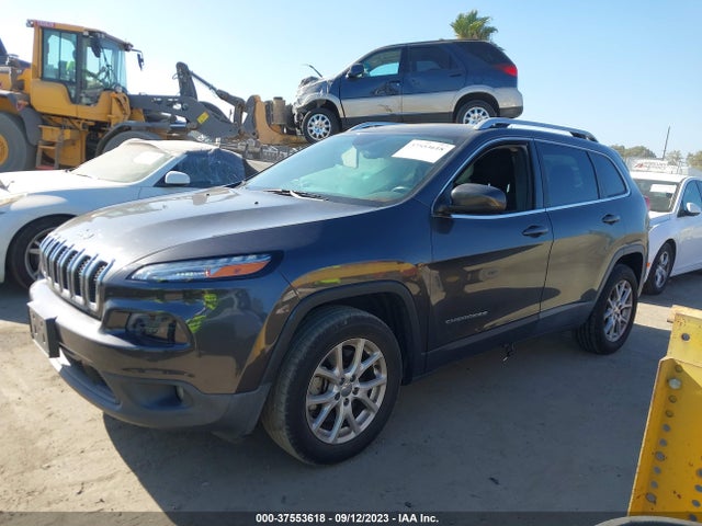 Jeep Cherokee Latitude 2015 1C4PJLCS5FW532621 Image 2