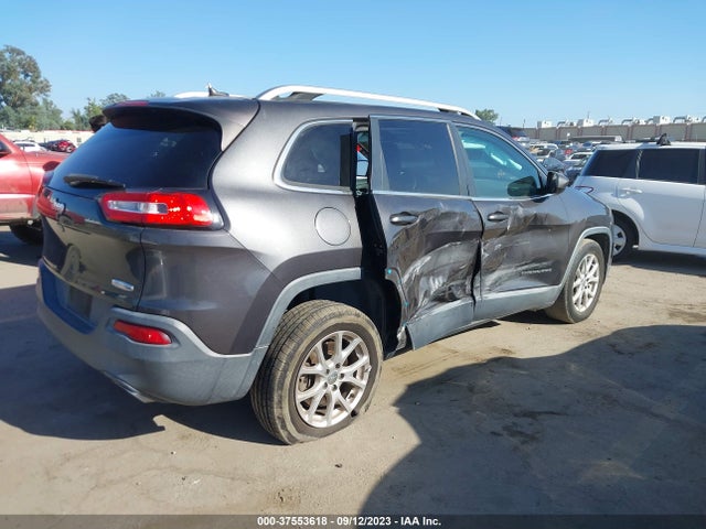 Jeep Cherokee Latitude 2015 1C4PJLCS5FW532621 Image 4