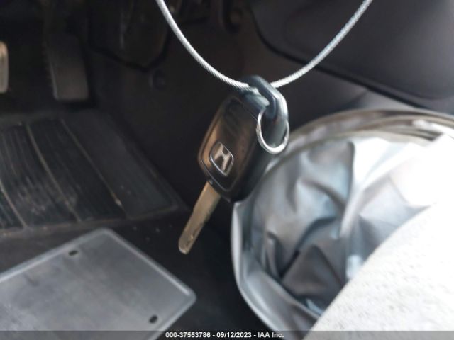 5J6RM3H45GL027217 Honda CR-V SE