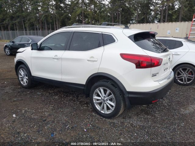 JN1BJ1CR3KW318512 Nissan Rogue Sport Sv