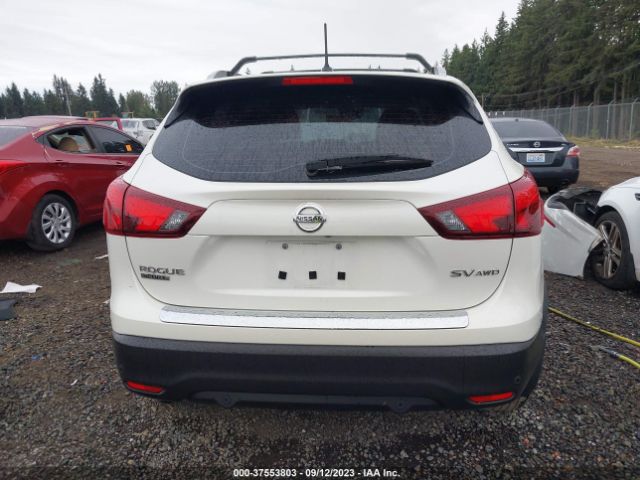 JN1BJ1CR3KW318512 Nissan Rogue Sport Sv