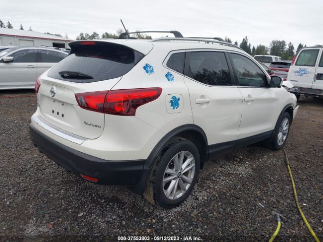 JN1BJ1CR3KW318512 Nissan Rogue Sport Sv