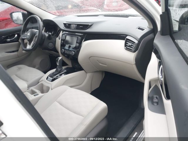 JN1BJ1CR3KW318512 Nissan Rogue Sport Sv