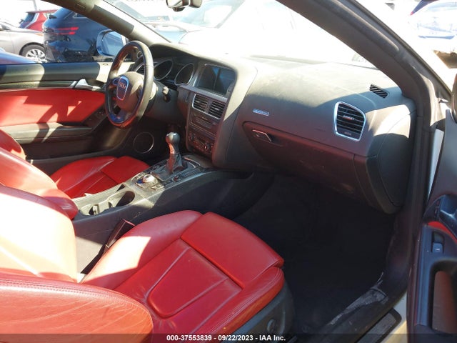 2009 AUDI S5 VIN: WAURV78T79A022646