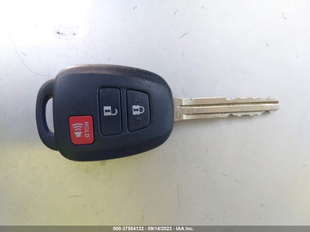 Toyota Prius C One/three/two/four 2014 JTDKDTB3XE1067325 Image 3