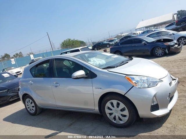 Toyota Prius C One/three/two/four 2014 JTDKDTB3XE1067325 Image 5