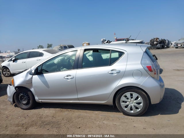 Toyota Prius C One/three/two/four 2014 JTDKDTB3XE1067325 Image 6
