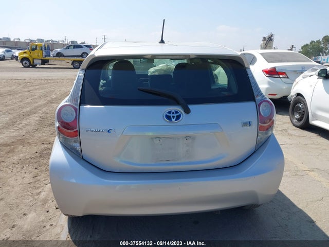 Toyota Prius C One/three/two/four 2014 JTDKDTB3XE1067325 Image 8