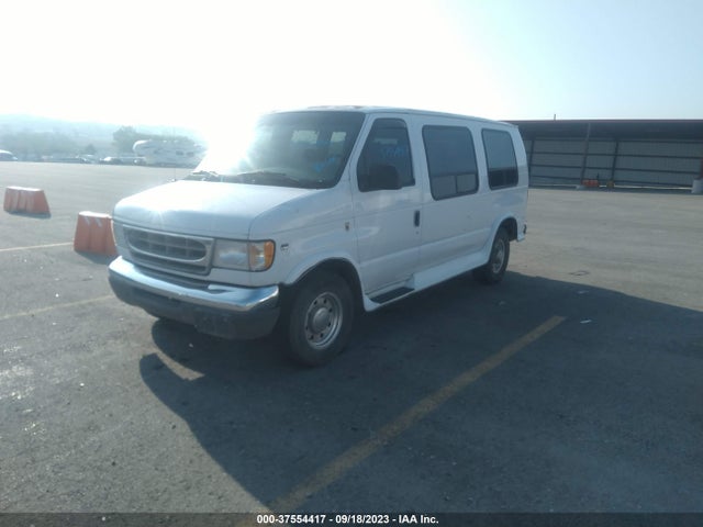2000 FORD ECONOLINE CARGO VAN RECREATIONAL VIN: 1FDSE34S4YHA28223