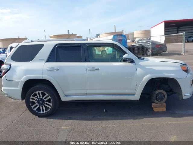 Toyota 4RUNNER SR5 2017 JTEBU5JR1H5423154 Image 13