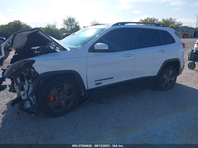 1C4PJMCB8GW367753 Jeep Cherokee 75th Anniversary