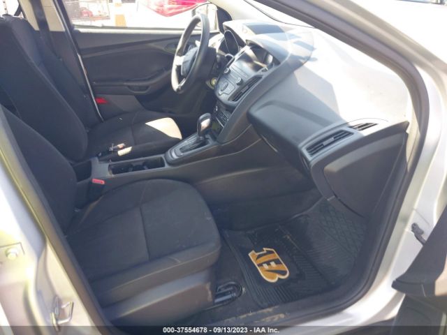 1FADP3E22JL301402 Ford FOCUS S