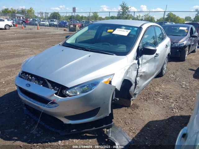 1FADP3E22JL301402 Ford FOCUS S