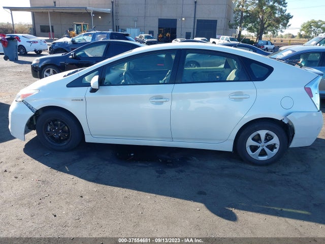 Toyota Prius Four 2015 JTDKN3DU6F1986064 Image 7