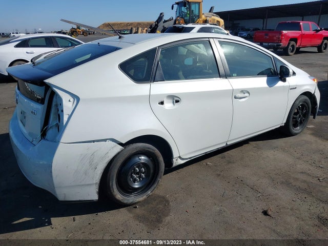 Toyota Prius Four 2015 JTDKN3DU6F1986064 Image 11