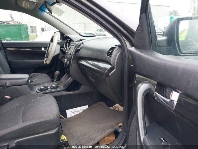 2012 KIA SORENTO LX VIN: 5XYKT4A14CG238060
