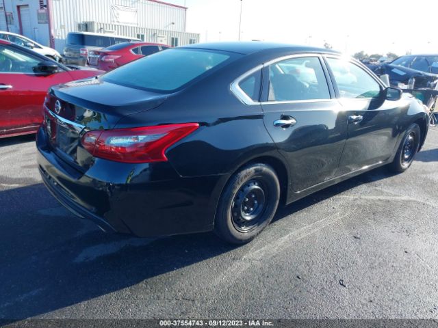 1N4AL3AP4JC116011 Nissan Altima 2.5 S