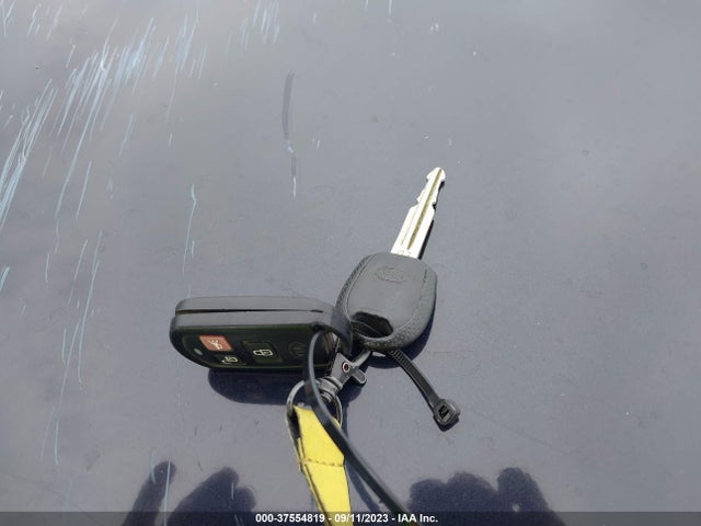 2006 KIA SPECTRA VIN: KNAFE161165366897