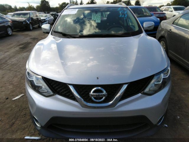 JN1BJ1CR4HW135094 Nissan Rogue Sport Sv