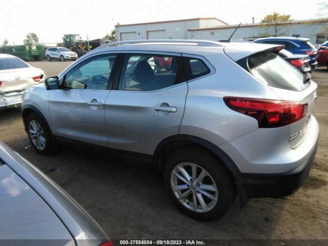JN1BJ1CR4HW135094 Nissan Rogue Sport Sv