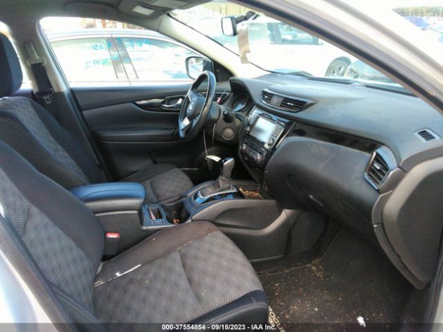 JN1BJ1CR4HW135094 Nissan Rogue Sport Sv