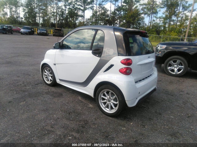 2015 SMART FORTWO ELECTRIC DRIVE PASSION VIN: WMEEJ9AA7FK836398