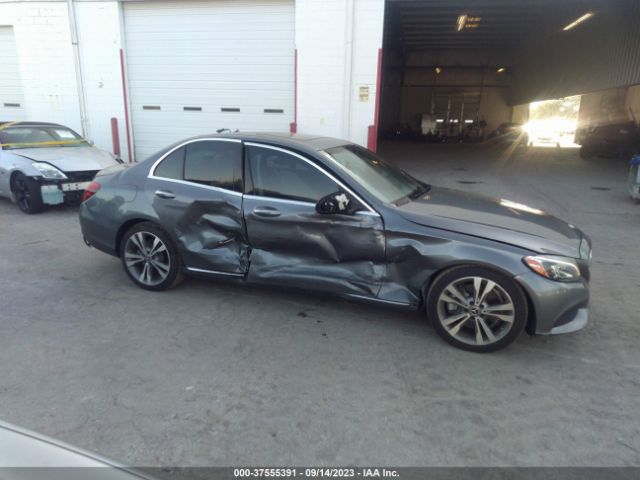 55SWF4JB8JU275598 Mercedes-Benz C-class C 300