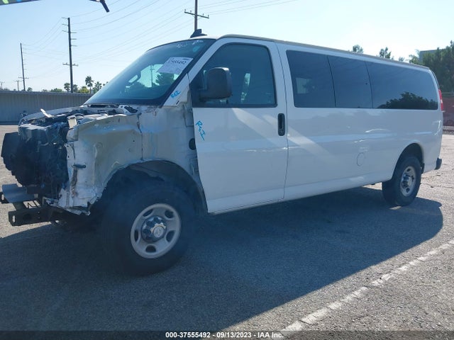 Chevrolet Express Passenger Lt 2017 1GAZGPFG2H1219248 Image 2