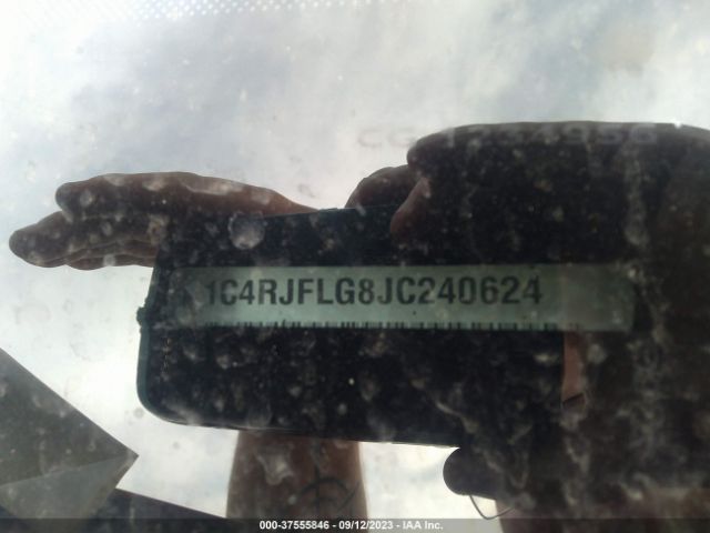 1C4RJFLG8JC240624 Jeep Grand Cherokee Trailhawk