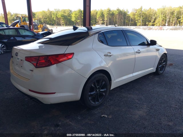 2011 KIA OPTIMA EX VIN: KNAGN4A75B5114940