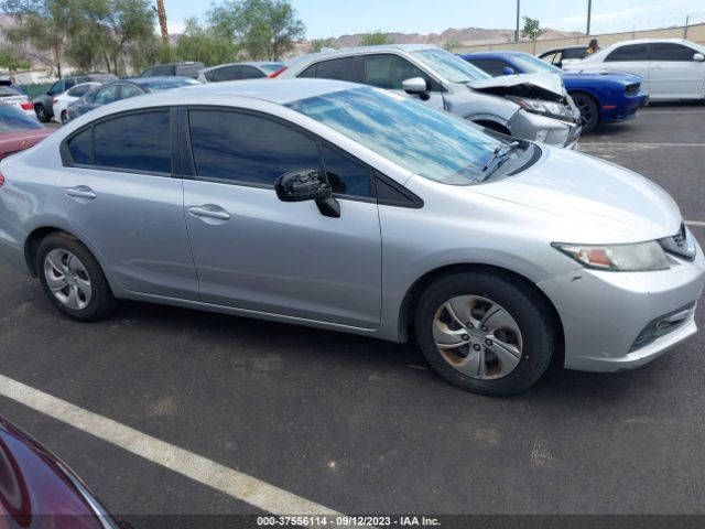 19XFB2F52FE061207 Honda Civic Sedan Lx