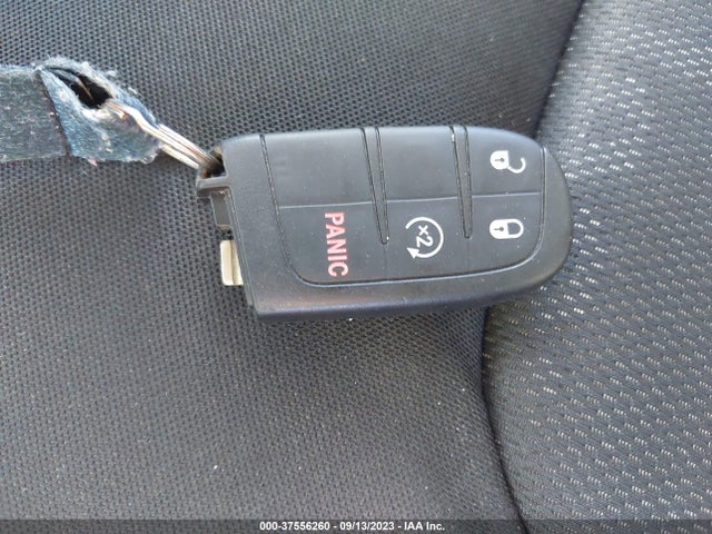 Jeep Renegade Latitude 2017 ZACCJBBB2HPE58195 Image 11
