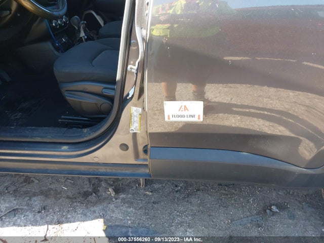 Jeep Renegade Latitude 2017 ZACCJBBB2HPE58195 Image 6