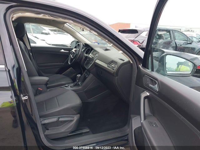 3VV2B7AX9JM141821 Volkswagen Tiguan Sel/se