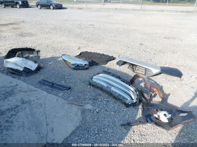 1FMCU9J92HUE84773 Ford Escape Titanium