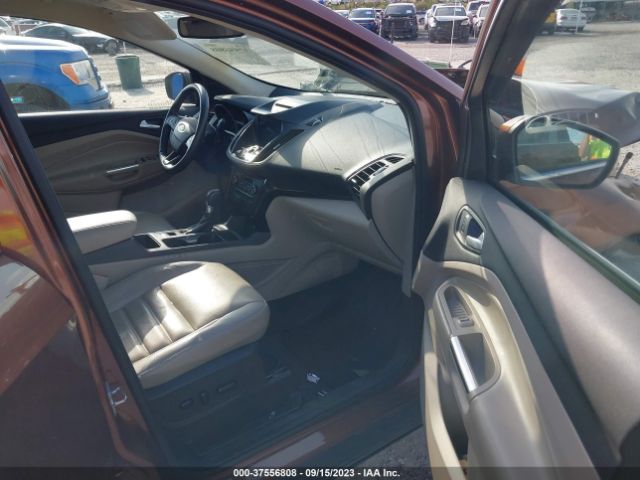 1FMCU9J92HUE84773 Ford Escape Titanium