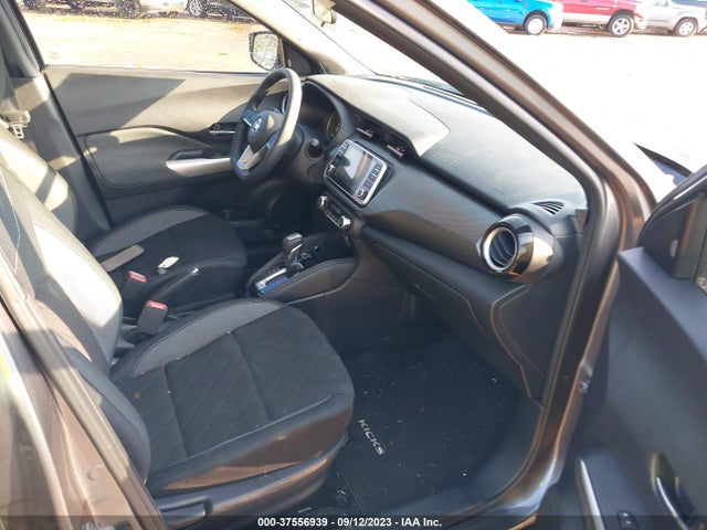 2019 NISSAN KICKS SV VIN: 3N1CP5CUXKL543420