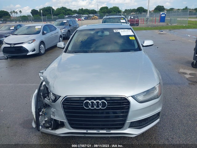 WAUFFAFL7EN008877 Audi A4 Premium Plus