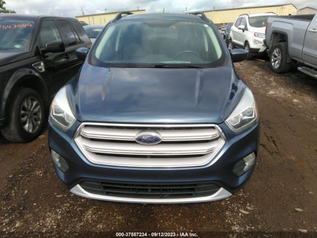 1FMCU9HD7JUA99127 Ford ESCAPE SEL
