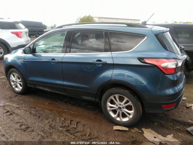 1FMCU9HD7JUA99127 Ford ESCAPE SEL