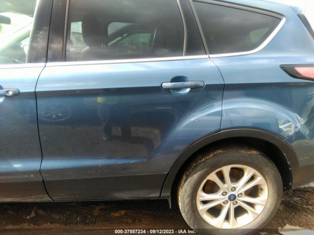 1FMCU9HD7JUA99127 Ford ESCAPE SEL