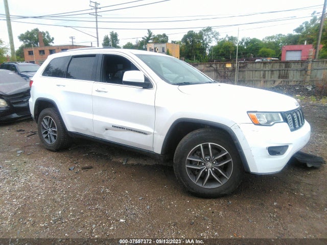 1C4RJFAG0JC388303 Jeep Grand Cherokee Laredo E