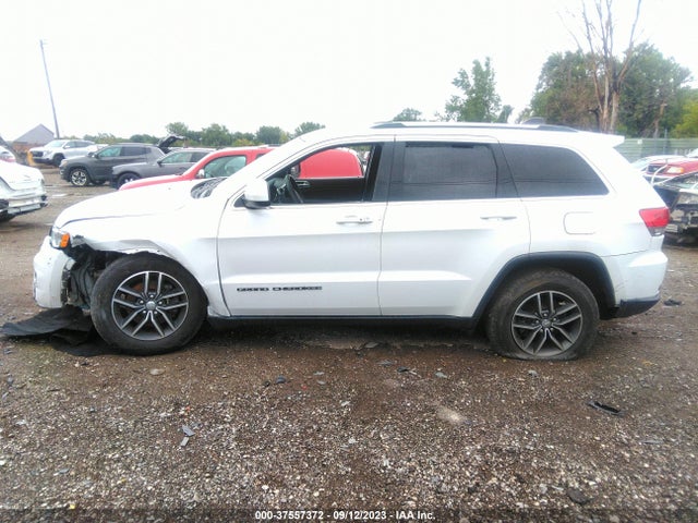 1C4RJFAG0JC388303 Jeep Grand Cherokee Laredo E