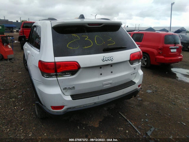 1C4RJFAG0JC388303 Jeep Grand Cherokee Laredo E
